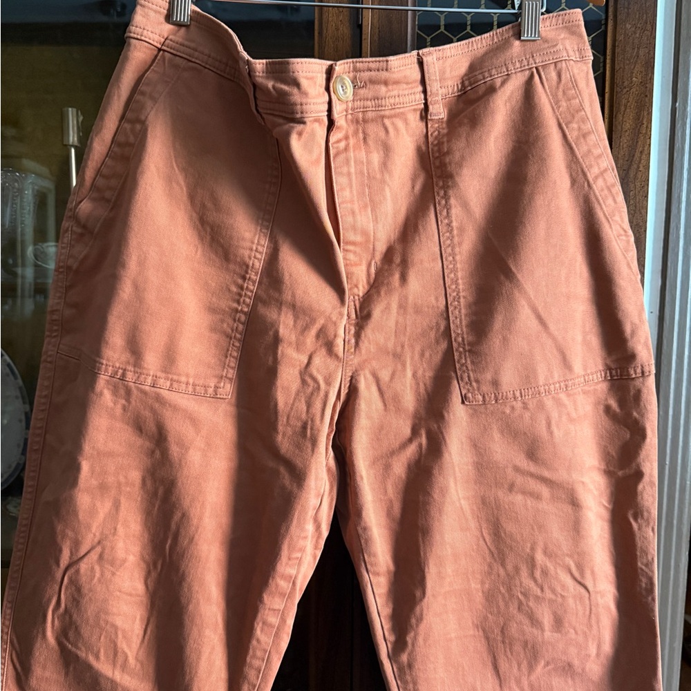 High-Waist Soft and Stretchy Jeans - Rust color